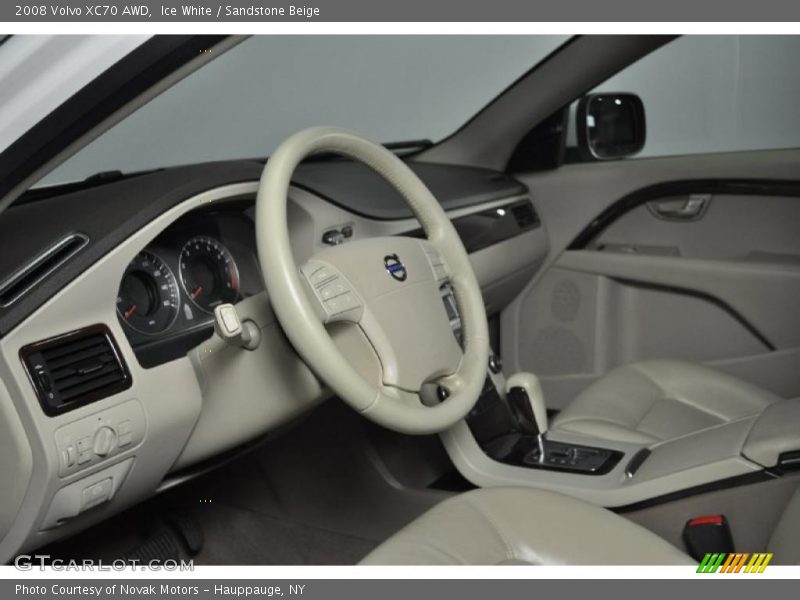 Ice White / Sandstone Beige 2008 Volvo XC70 AWD