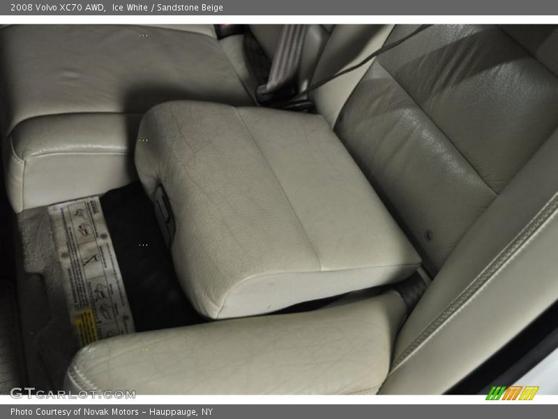 Ice White / Sandstone Beige 2008 Volvo XC70 AWD