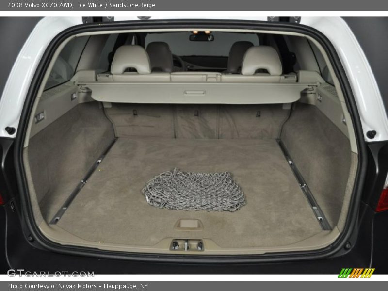 Ice White / Sandstone Beige 2008 Volvo XC70 AWD