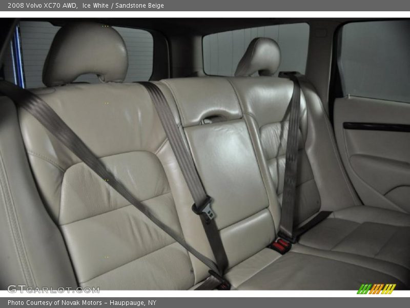 Ice White / Sandstone Beige 2008 Volvo XC70 AWD