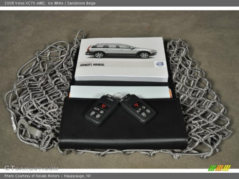 Ice White / Sandstone Beige 2008 Volvo XC70 AWD