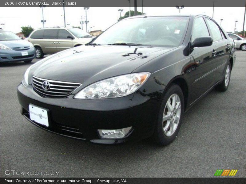 Black / Taupe 2006 Toyota Camry XLE