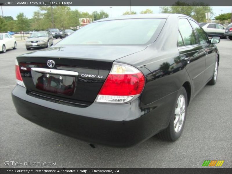 Black / Taupe 2006 Toyota Camry XLE