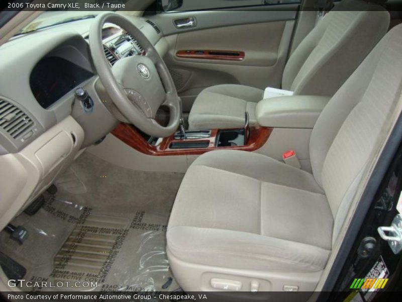 Black / Taupe 2006 Toyota Camry XLE