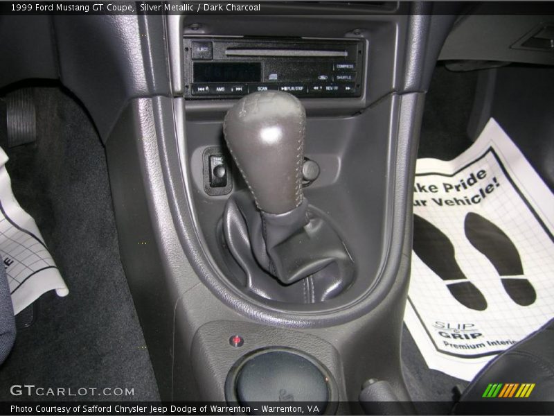 Silver Metallic / Dark Charcoal 1999 Ford Mustang GT Coupe