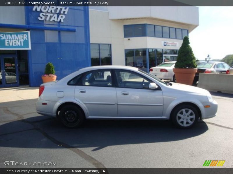 Titanium Silver Metallic / Gray 2005 Suzuki Forenza S Sedan