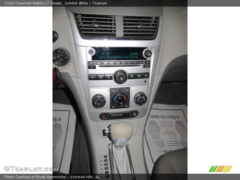 Summit White / Titanium 2009 Chevrolet Malibu LT Sedan