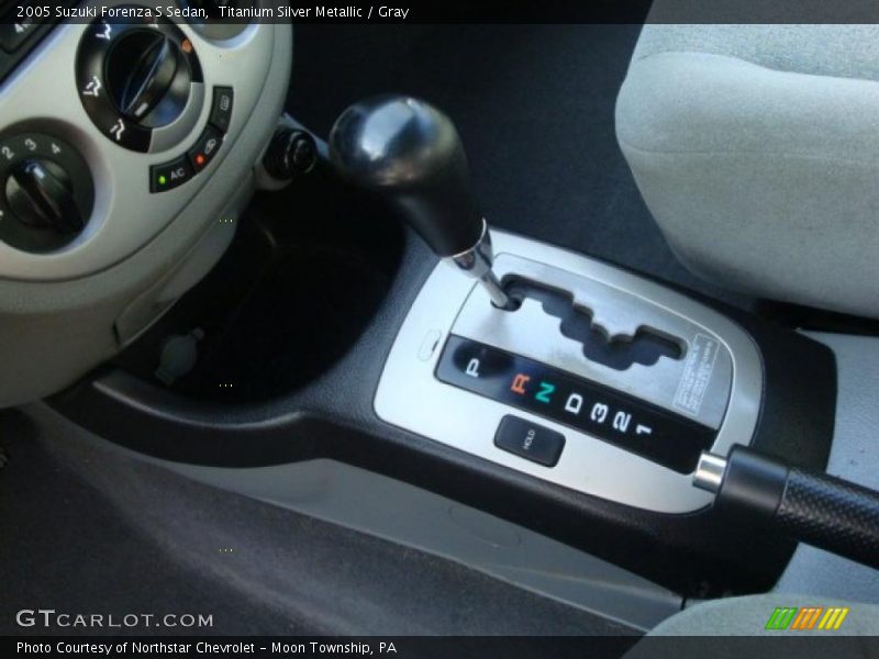 Titanium Silver Metallic / Gray 2005 Suzuki Forenza S Sedan