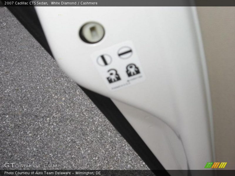 White Diamond / Cashmere 2007 Cadillac CTS Sedan