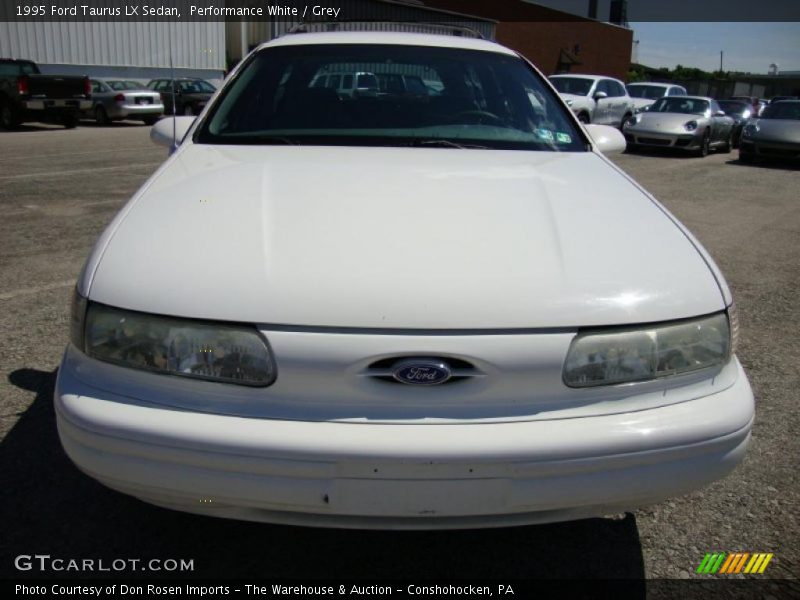 Performance White / Grey 1995 Ford Taurus LX Sedan