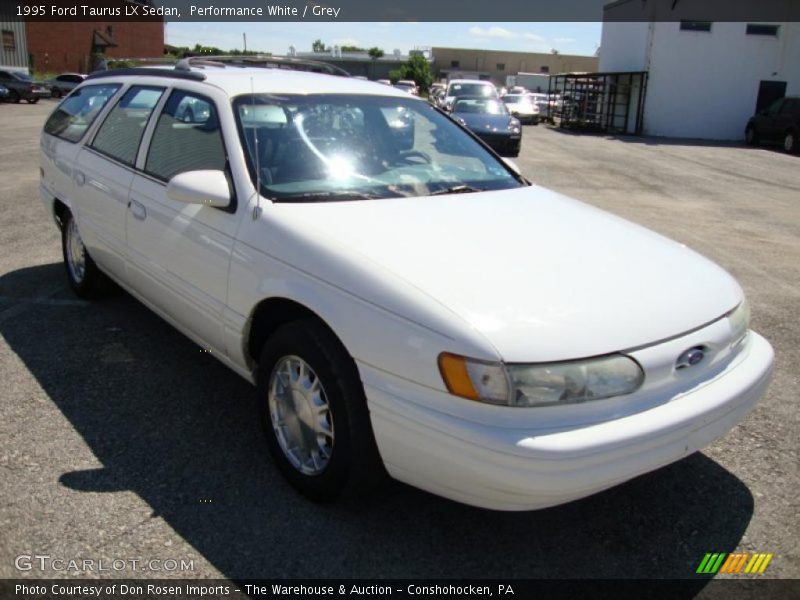 Performance White / Grey 1995 Ford Taurus LX Sedan