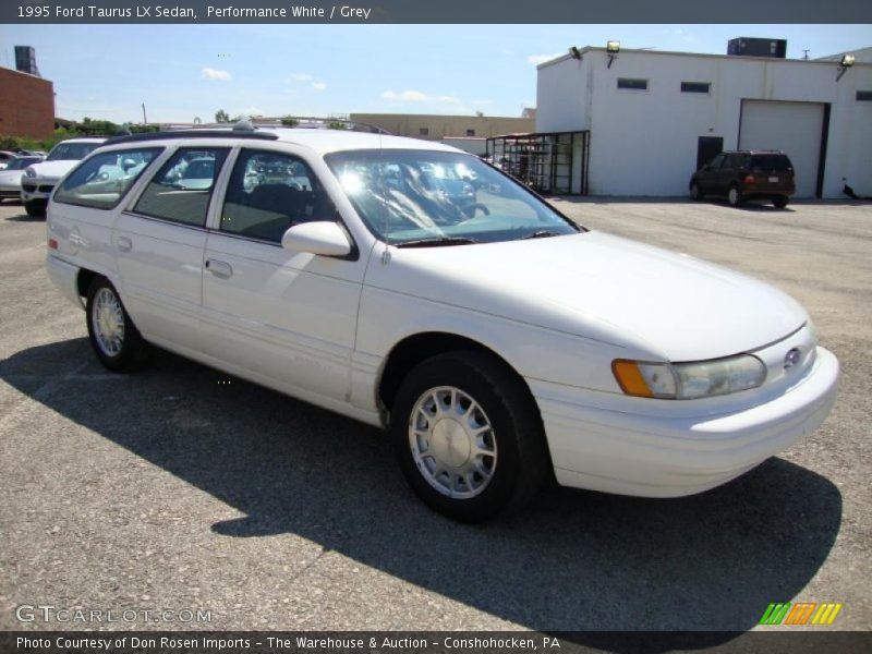 Performance White / Grey 1995 Ford Taurus LX Sedan