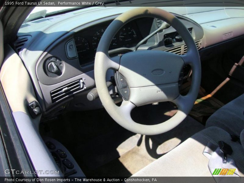 Performance White / Grey 1995 Ford Taurus LX Sedan