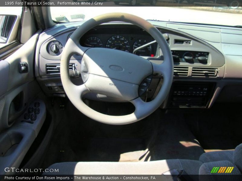 Performance White / Grey 1995 Ford Taurus LX Sedan