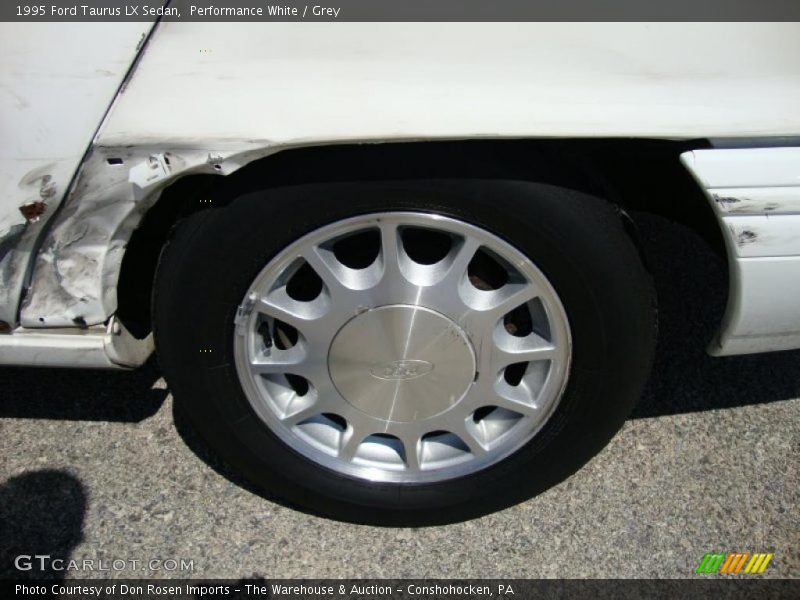 Performance White / Grey 1995 Ford Taurus LX Sedan