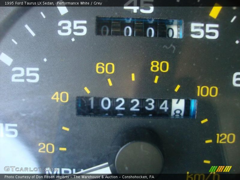 Performance White / Grey 1995 Ford Taurus LX Sedan