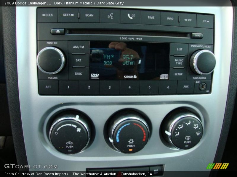 Dark Titanium Metallic / Dark Slate Gray 2009 Dodge Challenger SE