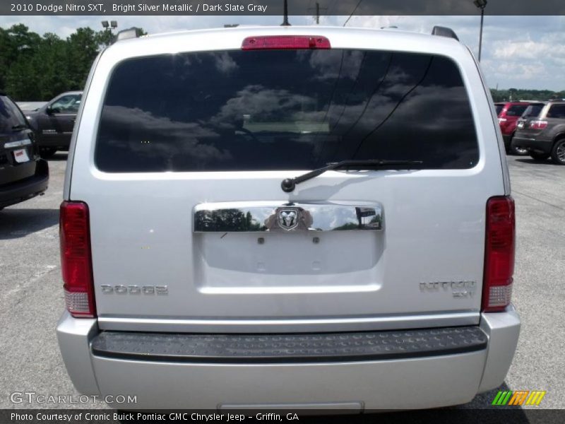 Bright Silver Metallic / Dark Slate Gray 2010 Dodge Nitro SXT