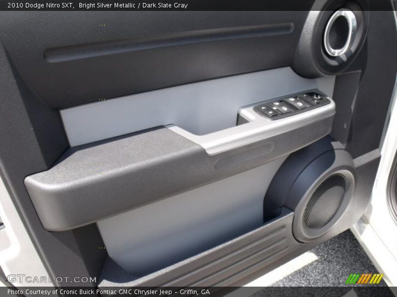 Bright Silver Metallic / Dark Slate Gray 2010 Dodge Nitro SXT