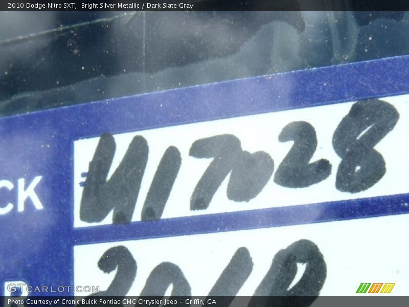Bright Silver Metallic / Dark Slate Gray 2010 Dodge Nitro SXT