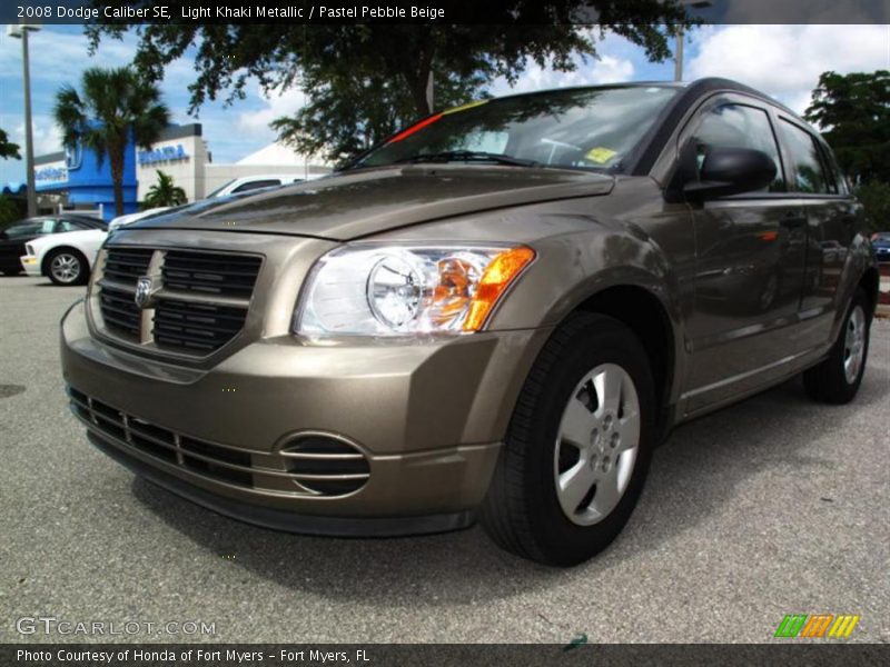 Light Khaki Metallic / Pastel Pebble Beige 2008 Dodge Caliber SE