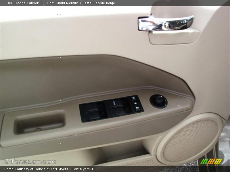 Light Khaki Metallic / Pastel Pebble Beige 2008 Dodge Caliber SE