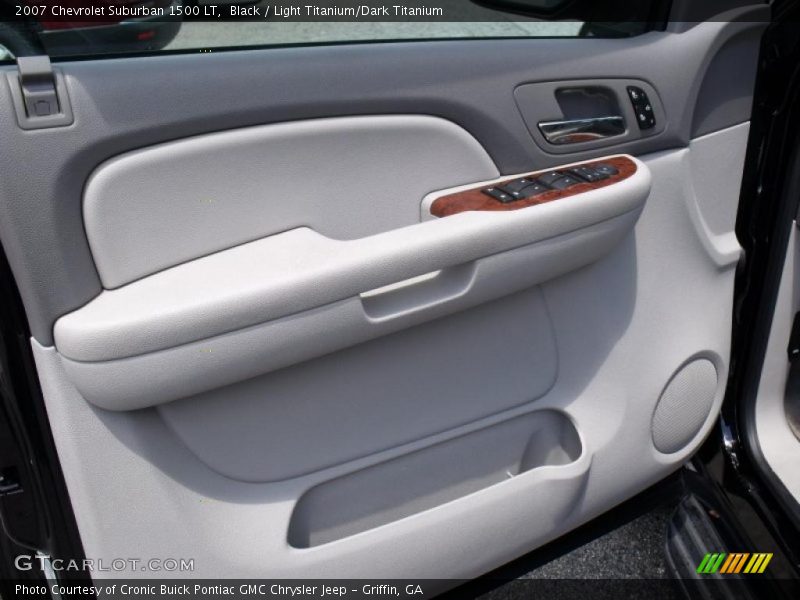 Black / Light Titanium/Dark Titanium 2007 Chevrolet Suburban 1500 LT