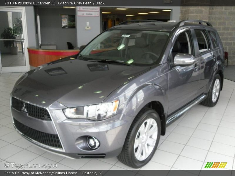 Graphite Gray Pearl / Black 2010 Mitsubishi Outlander SE