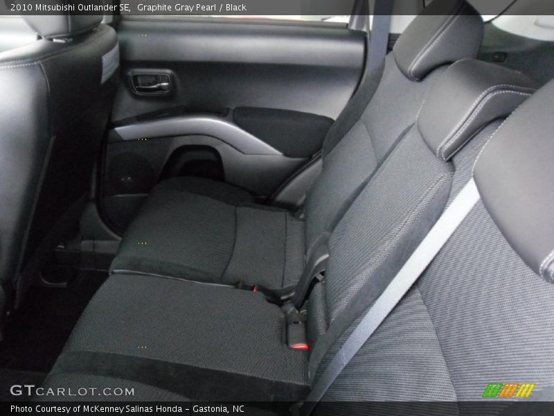 Graphite Gray Pearl / Black 2010 Mitsubishi Outlander SE