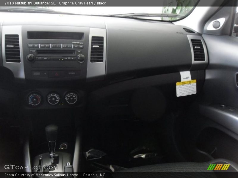 Graphite Gray Pearl / Black 2010 Mitsubishi Outlander SE