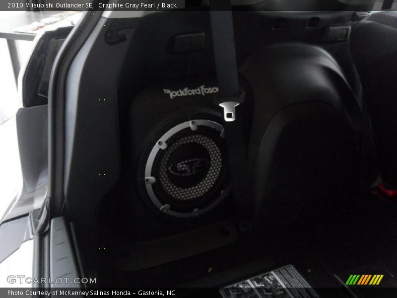 Graphite Gray Pearl / Black 2010 Mitsubishi Outlander SE