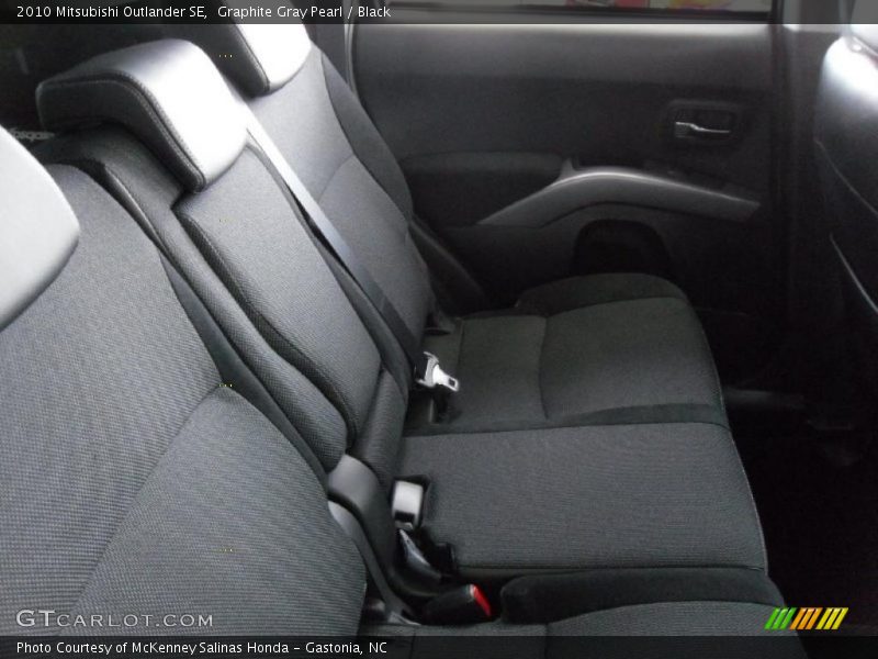 Graphite Gray Pearl / Black 2010 Mitsubishi Outlander SE