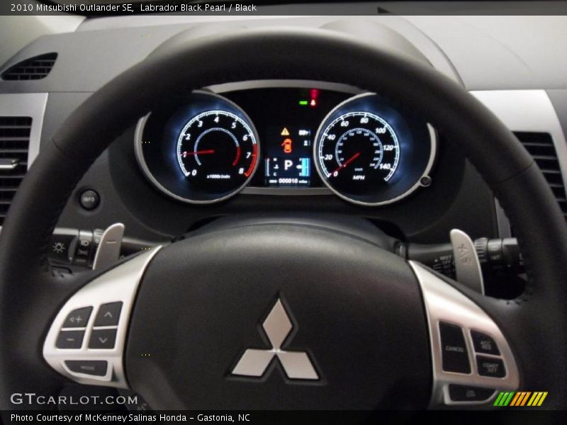 Labrador Black Pearl / Black 2010 Mitsubishi Outlander SE