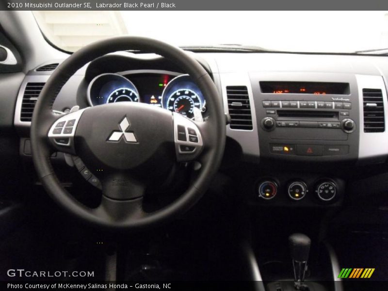 Labrador Black Pearl / Black 2010 Mitsubishi Outlander SE