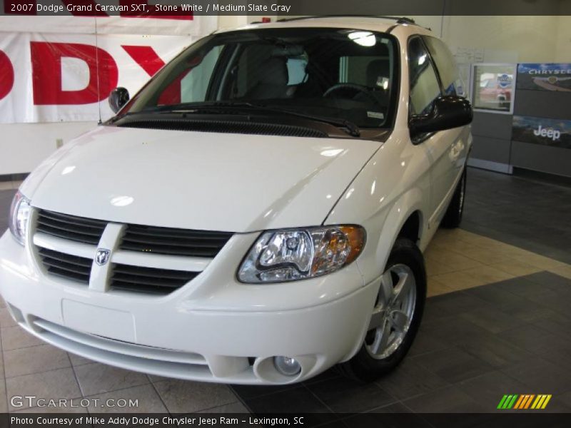 Stone White / Medium Slate Gray 2007 Dodge Grand Caravan SXT