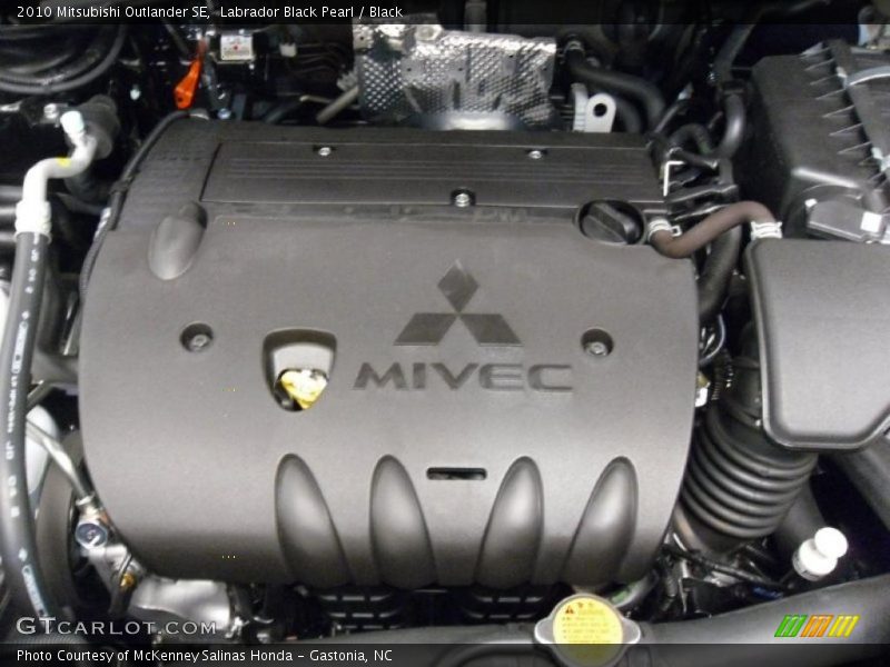 Labrador Black Pearl / Black 2010 Mitsubishi Outlander SE