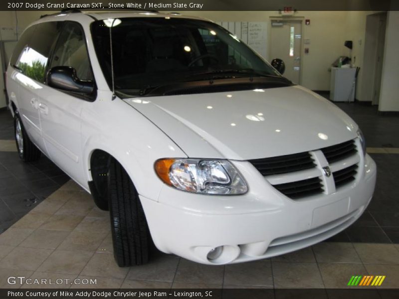 Stone White / Medium Slate Gray 2007 Dodge Grand Caravan SXT