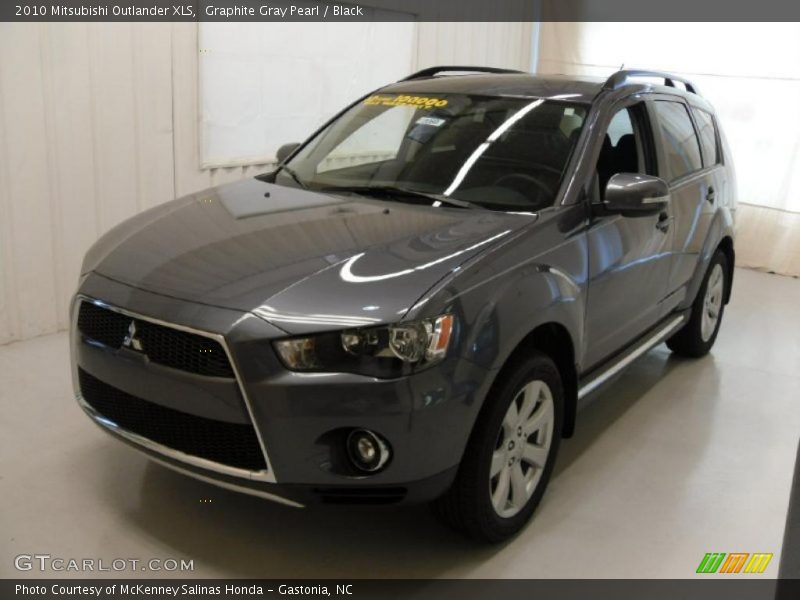 Graphite Gray Pearl / Black 2010 Mitsubishi Outlander XLS