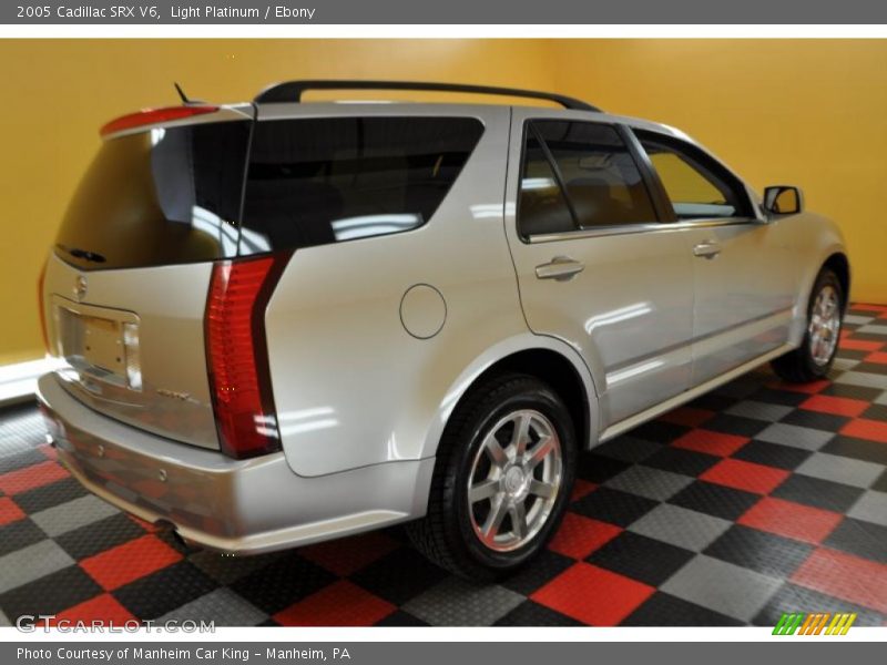 Light Platinum / Ebony 2005 Cadillac SRX V6