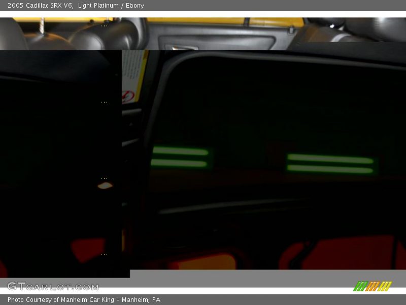 Light Platinum / Ebony 2005 Cadillac SRX V6