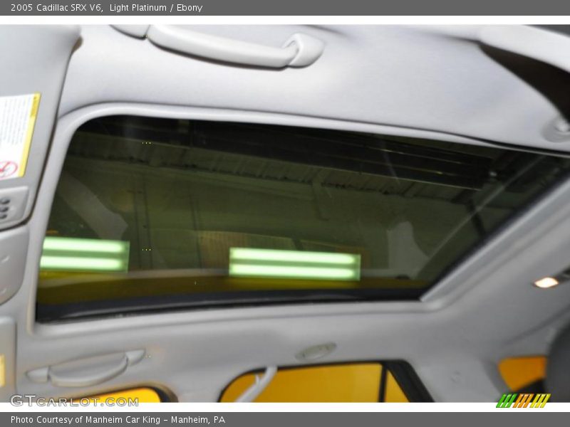 Light Platinum / Ebony 2005 Cadillac SRX V6