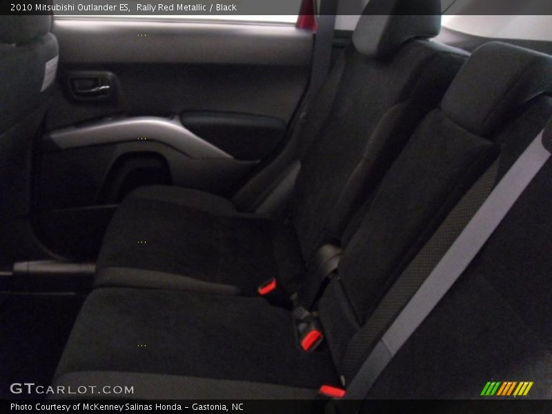 Rally Red Metallic / Black 2010 Mitsubishi Outlander ES