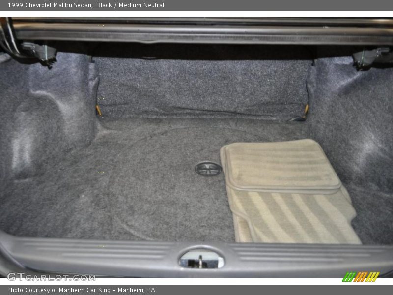 Black / Medium Neutral 1999 Chevrolet Malibu Sedan