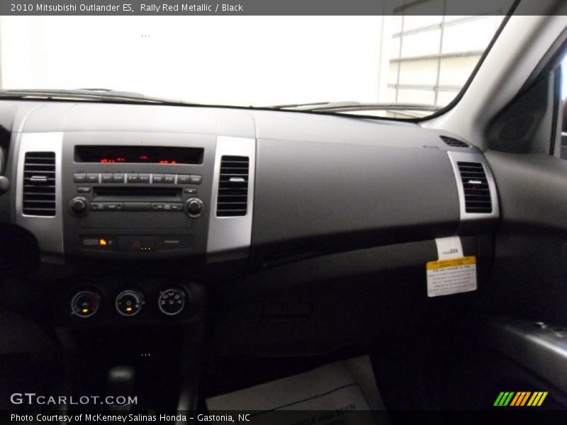 Rally Red Metallic / Black 2010 Mitsubishi Outlander ES