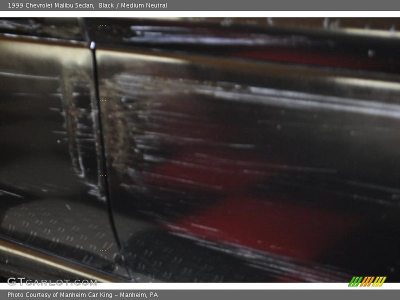 Black / Medium Neutral 1999 Chevrolet Malibu Sedan