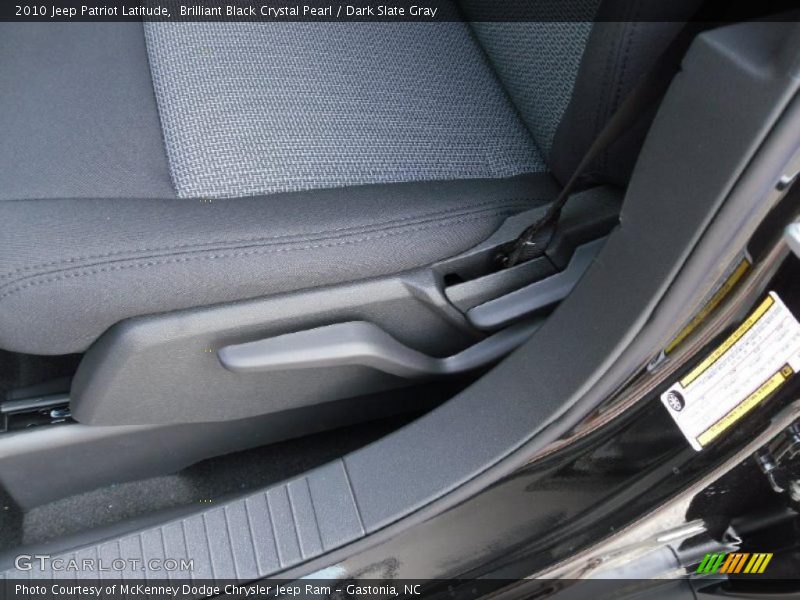 Brilliant Black Crystal Pearl / Dark Slate Gray 2010 Jeep Patriot Latitude
