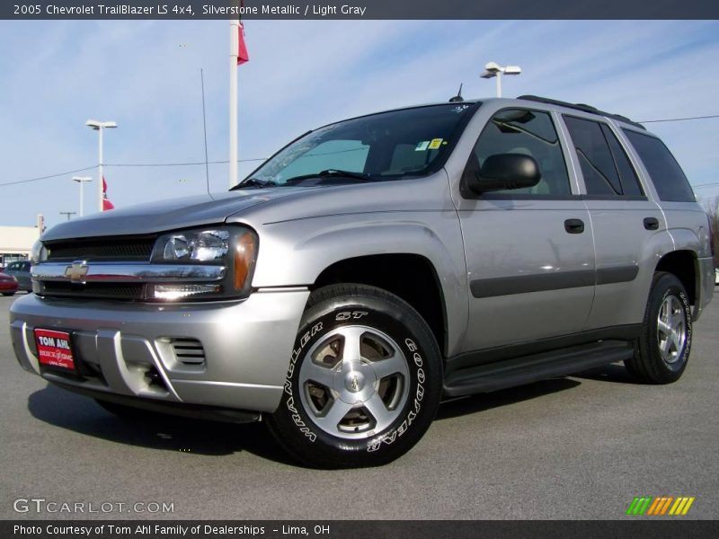 Silverstone Metallic / Light Gray 2005 Chevrolet TrailBlazer LS 4x4