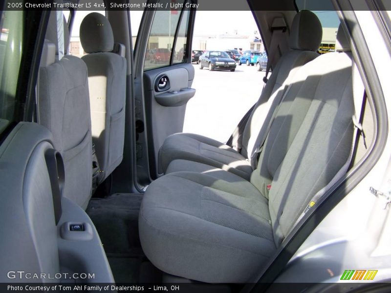 Silverstone Metallic / Light Gray 2005 Chevrolet TrailBlazer LS 4x4