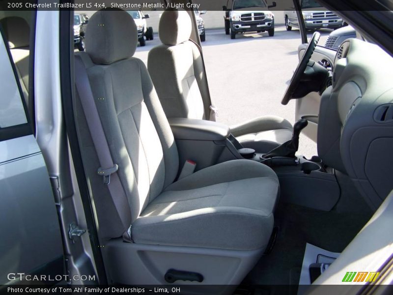 Silverstone Metallic / Light Gray 2005 Chevrolet TrailBlazer LS 4x4