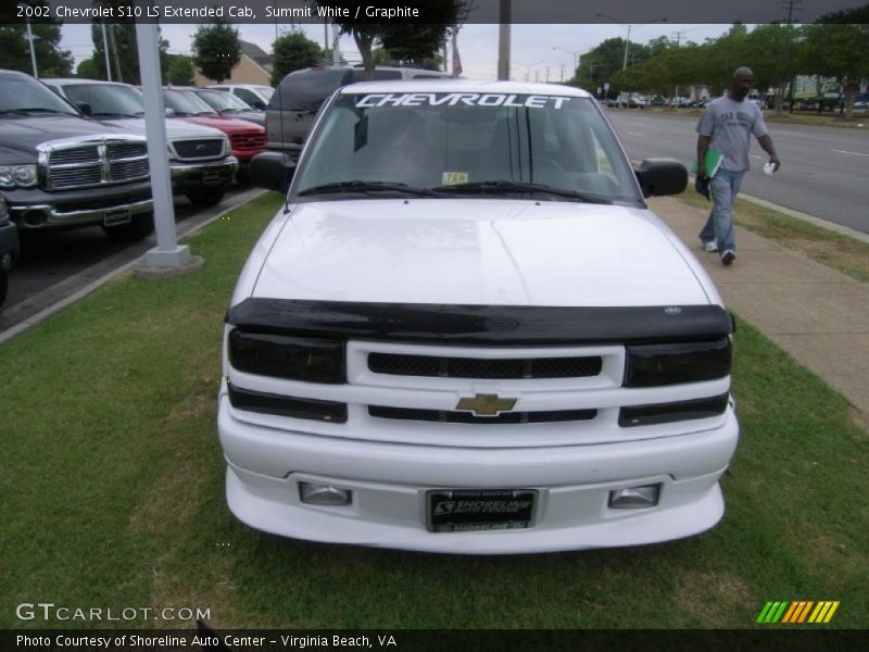 Summit White / Graphite 2002 Chevrolet S10 LS Extended Cab